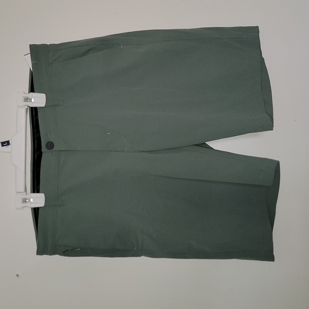 Tommy Bahama size 34 men's short
